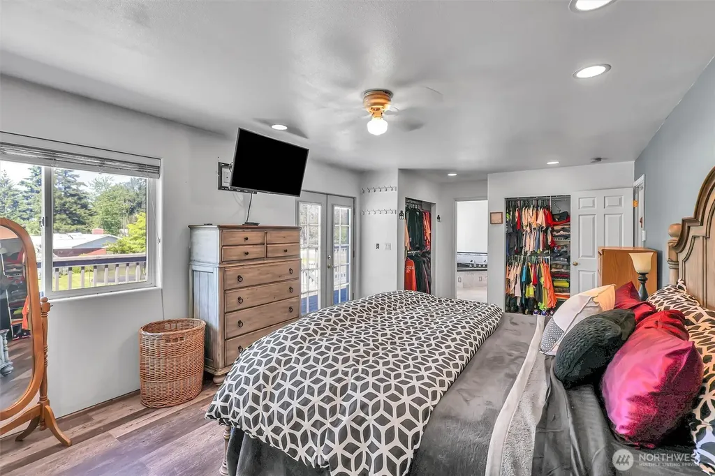1519 95th Street E Tacoma WA 98445