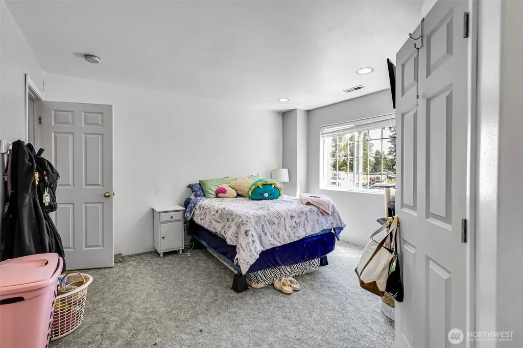 1519 95th Street E Tacoma WA 98445