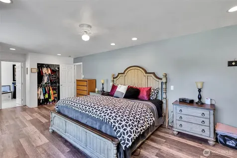 1519 95th Street E Tacoma WA 98445