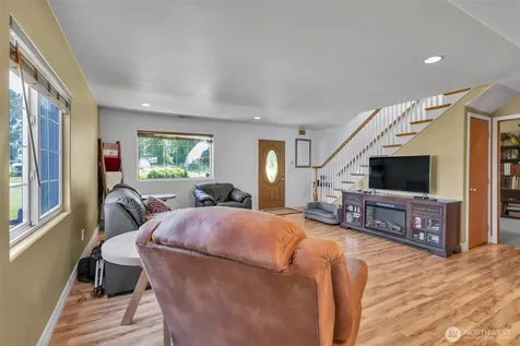 1519 95th Street E Tacoma WA 98445