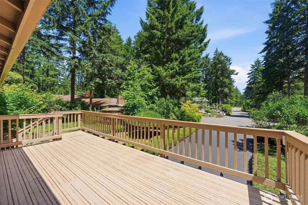 5625 138th Street NW Gig Harbor WA 98332