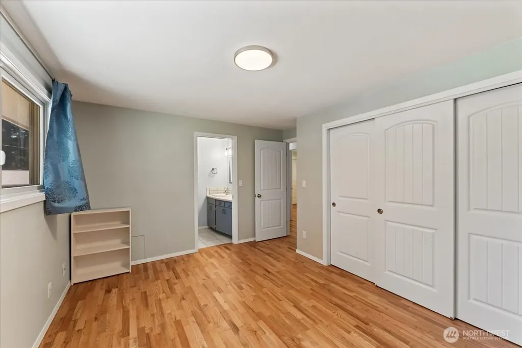 15811 205th Avenue SE Renton WA 98059