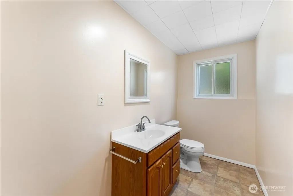 15811 205th Avenue SE Renton WA 98059