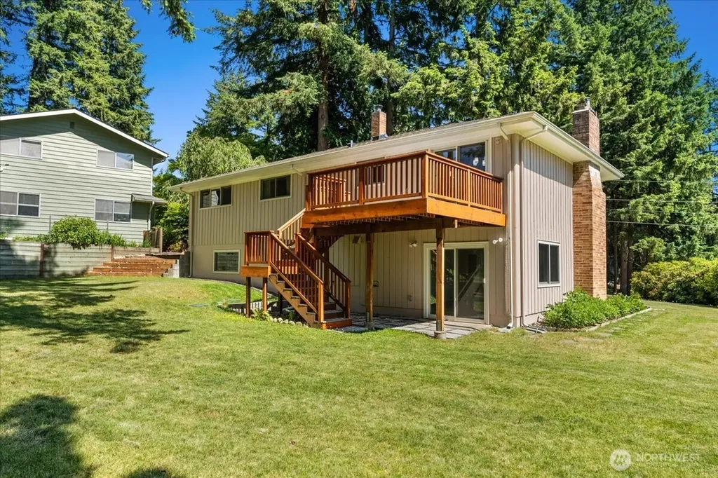 15811 205th Avenue SE Renton WA 98059