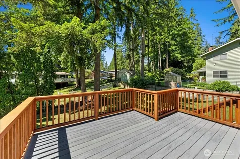 15811 205th Avenue SE Renton WA 98059