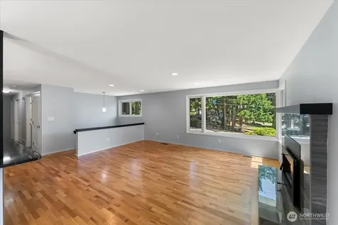 15811 205th Avenue SE Renton WA 98059