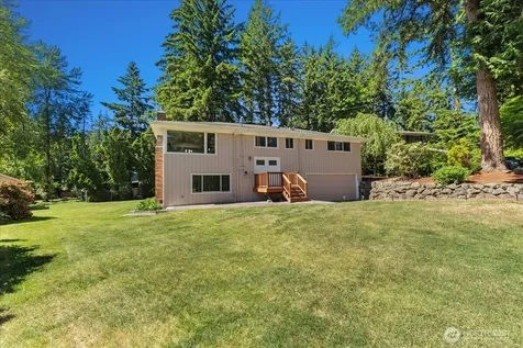 15811 205th Avenue SE Renton WA 98059