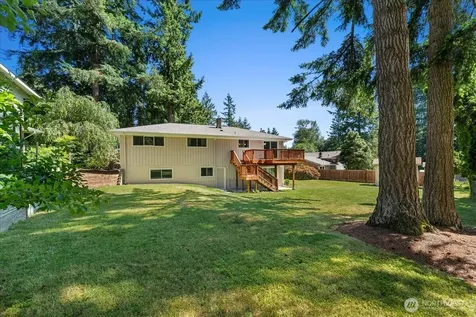 15811 205th Avenue SE Renton WA 98059