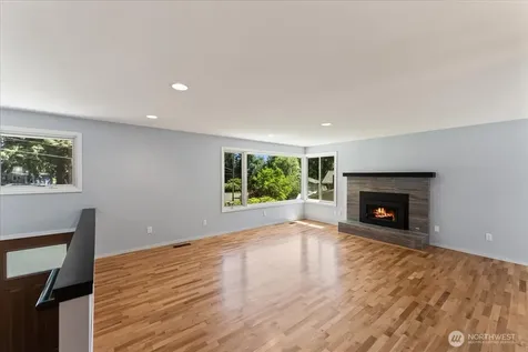 15811 205th Avenue SE Renton WA 98059