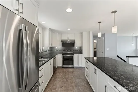 15811 205th Avenue SE Renton WA 98059