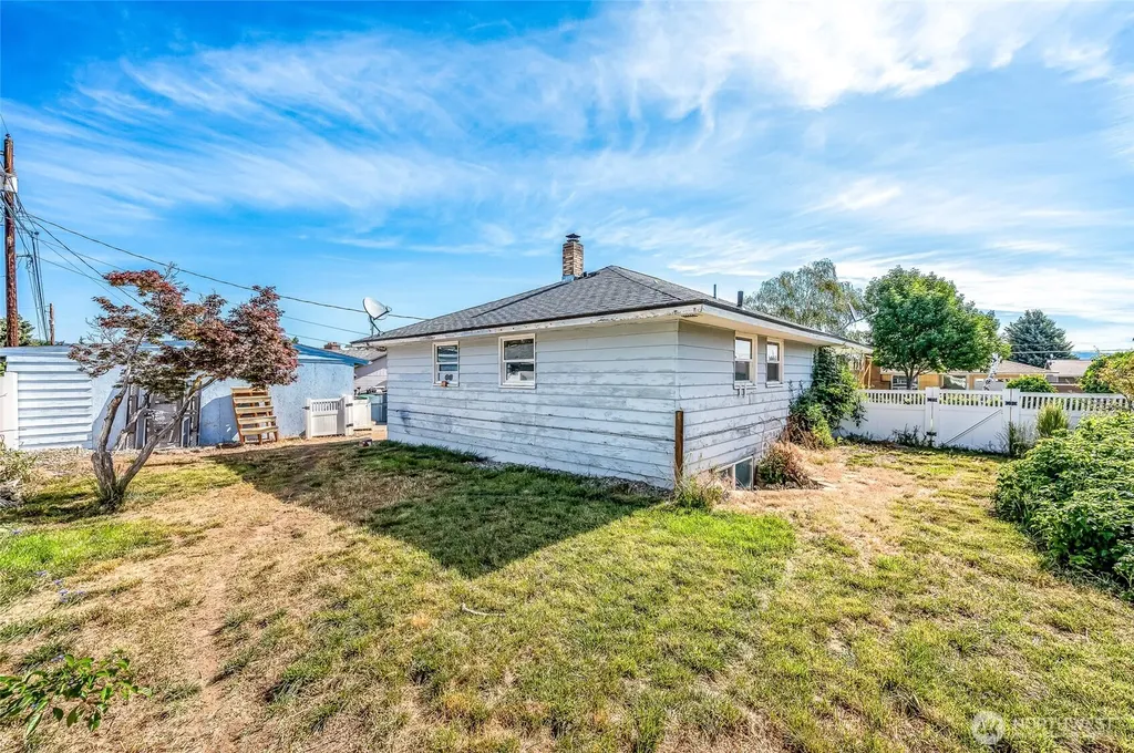 1308 S Poe Wenatchee WA 98801