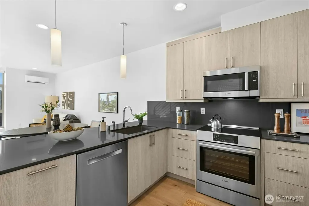 2014 Yale Ave E Seattle WA 98102