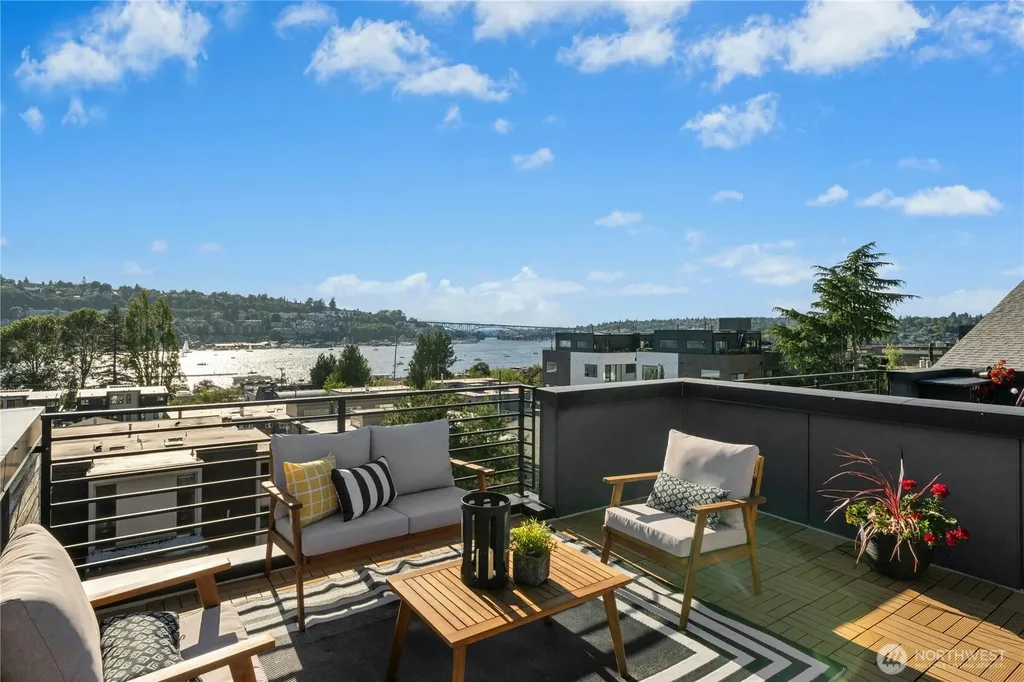 2014 Yale Ave E Seattle WA 98102