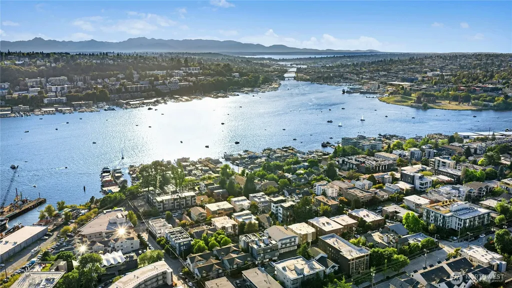 2014 Yale Ave E Seattle WA 98102