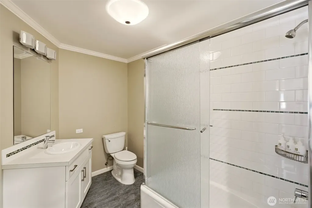 1527 E Woodcliff Road Spokane WA 99203