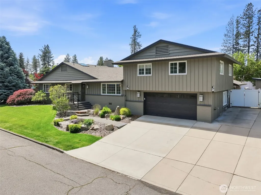 1527 E Woodcliff Road Spokane WA 99203