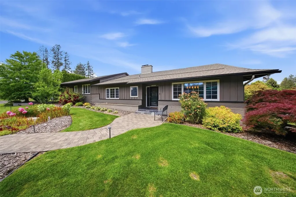 1527 E Woodcliff Road Spokane WA 99203