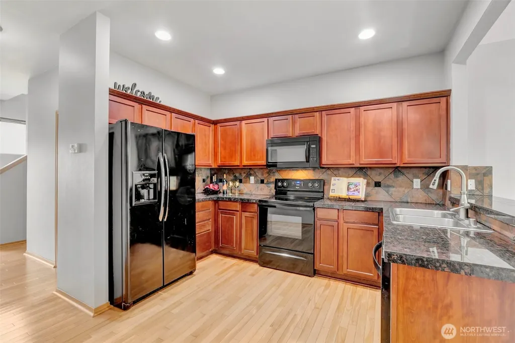 6219 Park St E Fife WA 98424