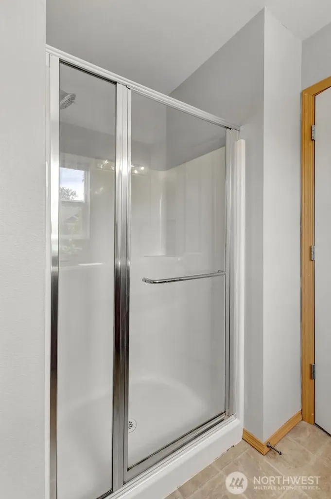 6219 Park St E Fife WA 98424