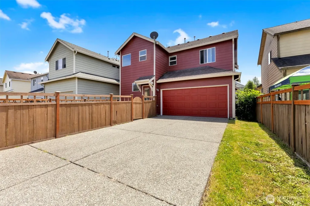 6219 Park St E Fife WA 98424