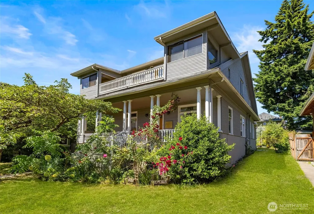 403 30th Avenue Seattle WA 98122