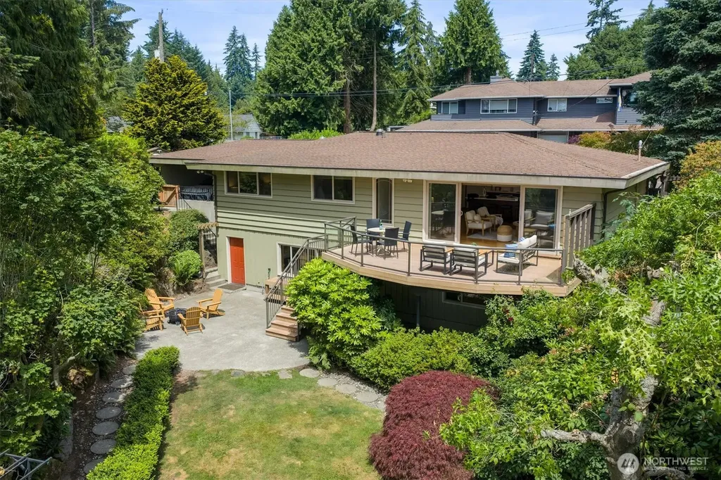 2139 SW 170th Street Normandy Park WA 98166