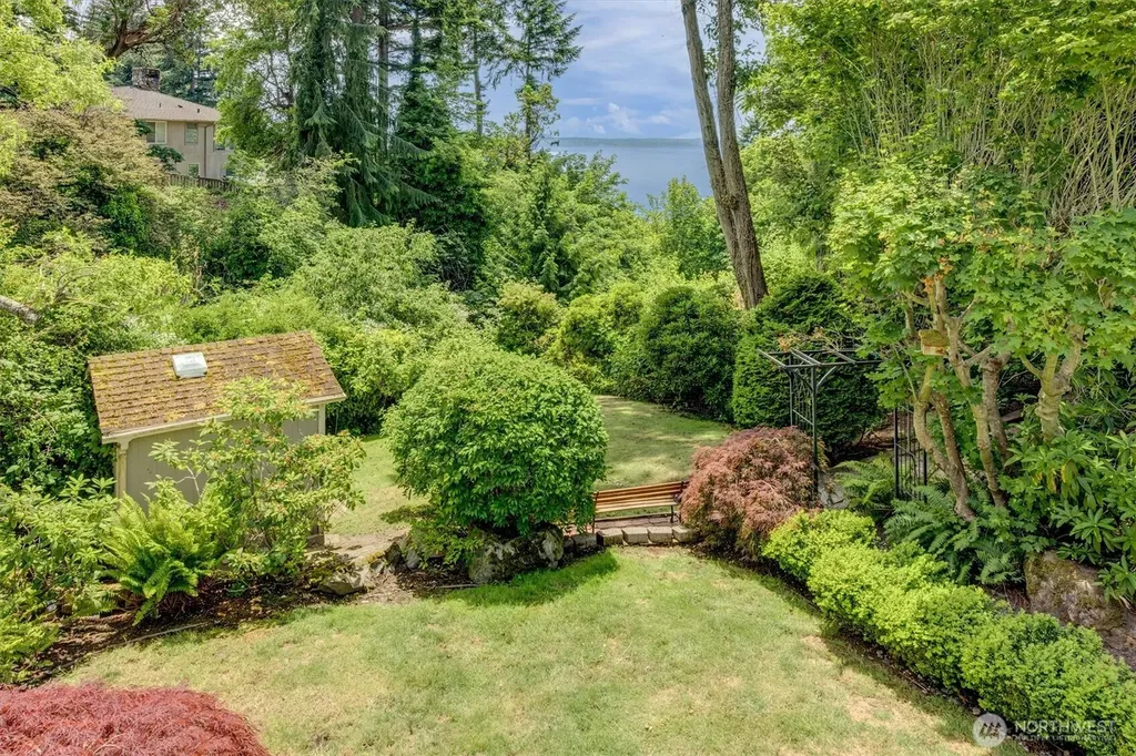 2139 SW 170th Street Normandy Park WA 98166