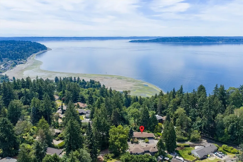 2139 SW 170th Street Normandy Park WA 98166