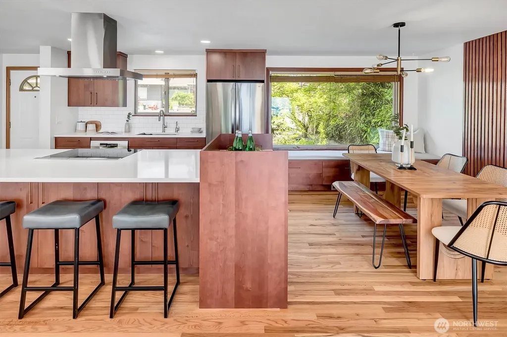 2139 SW 170th Street Normandy Park WA 98166