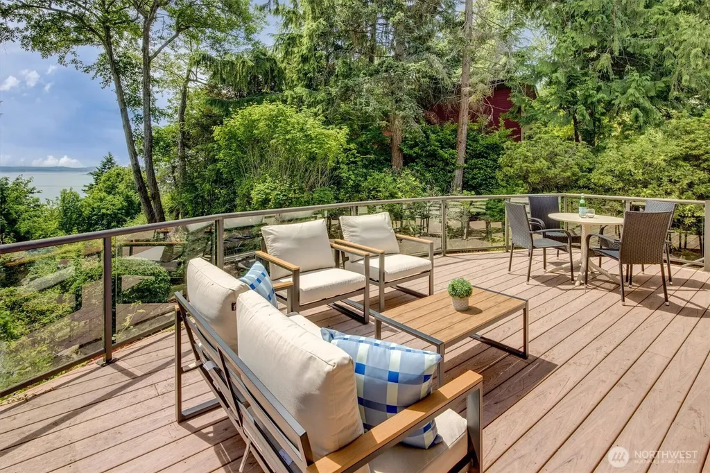 2139 SW 170th Street Normandy Park WA 98166