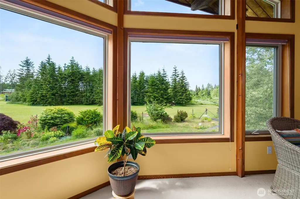 1090 Middle Fork Road Onalaska WA 98570