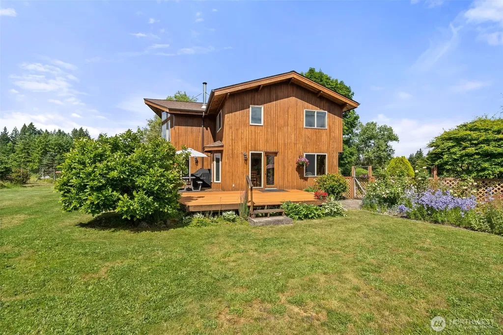 1090 Middle Fork Road Onalaska WA 98570