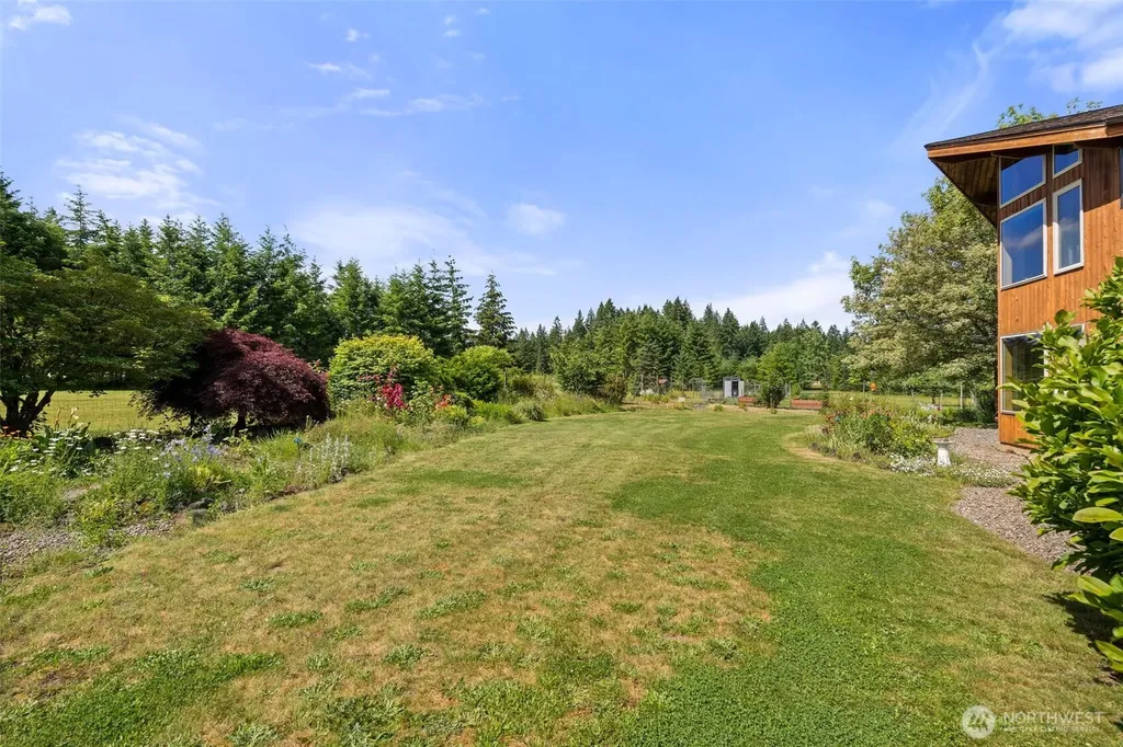 1090 Middle Fork Road Onalaska WA 98570