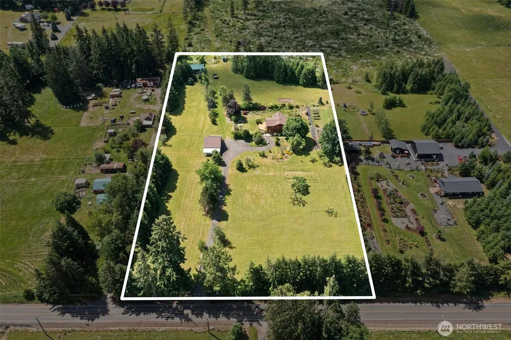 1090 Middle Fork Road Onalaska WA 98570