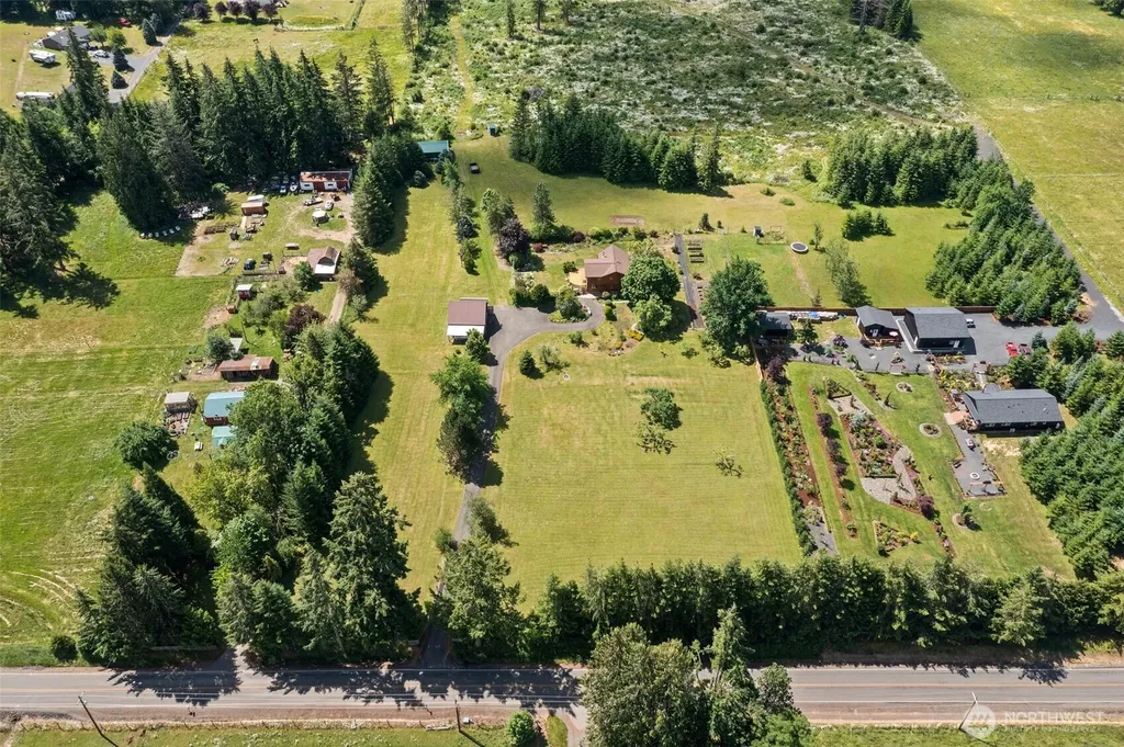1090 Middle Fork Road Onalaska WA 98570