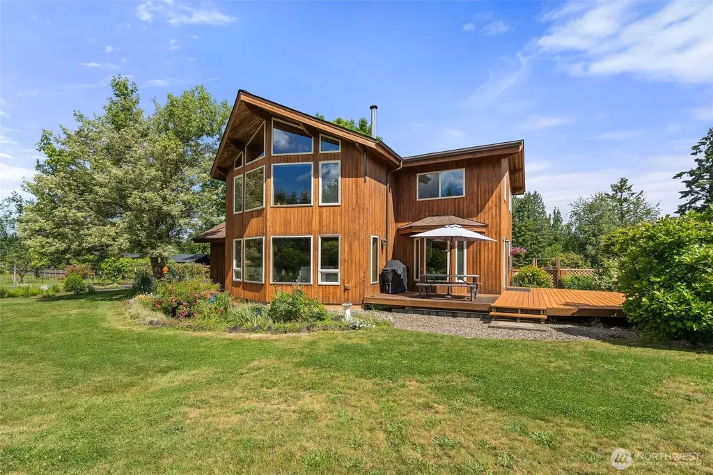 1090 Middle Fork Road Onalaska WA 98570