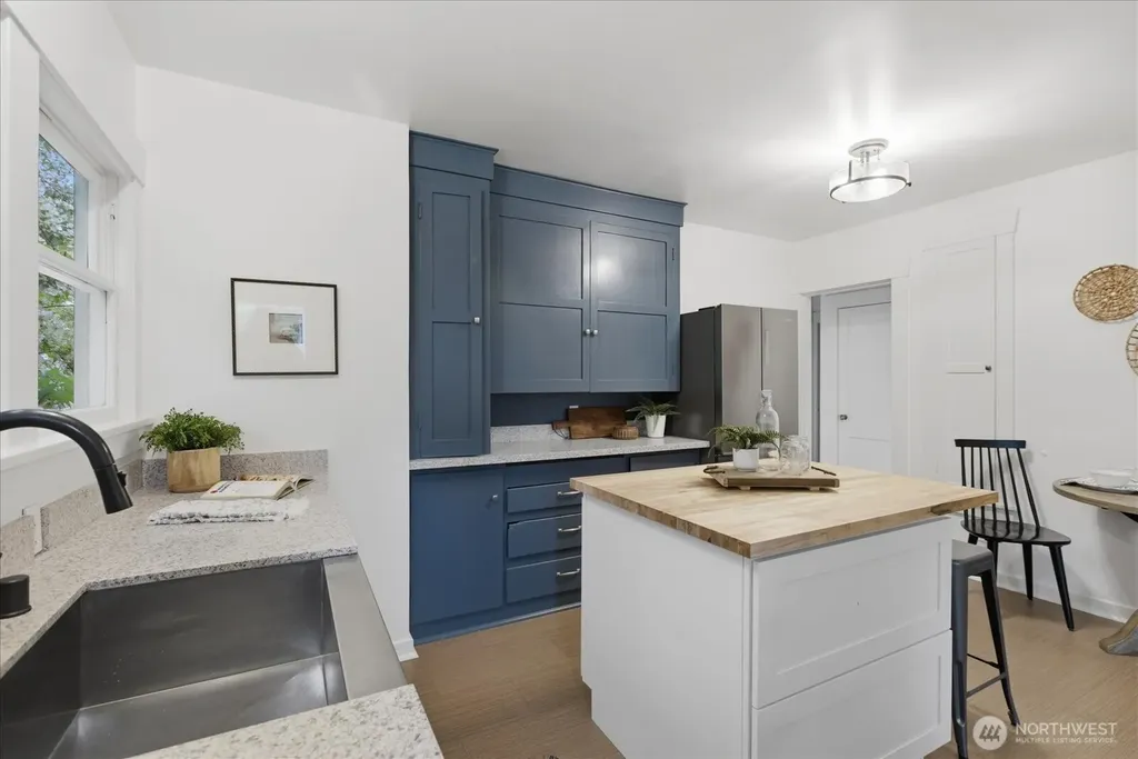 347 NW 81st Street Seattle WA 98117