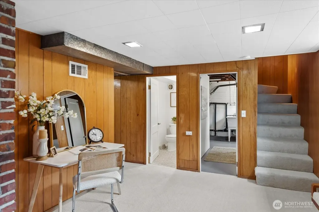 347 NW 81st Street Seattle WA 98117