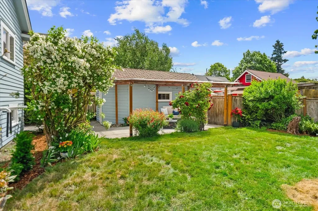 347 NW 81st Street Seattle WA 98117