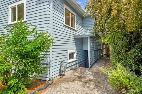 347 NW 81st Street Seattle WA 98117