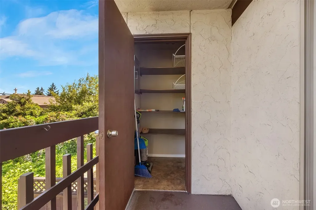 3503 S 160th Street Seatac WA 98188