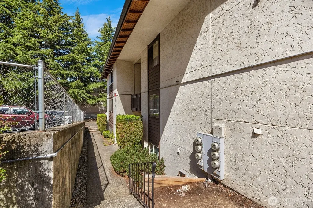 3503 S 160th Street Seatac WA 98188