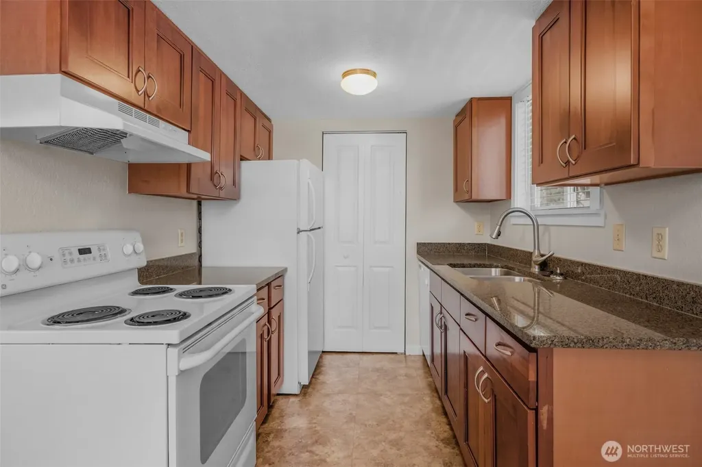 3503 S 160th Street Seatac WA 98188