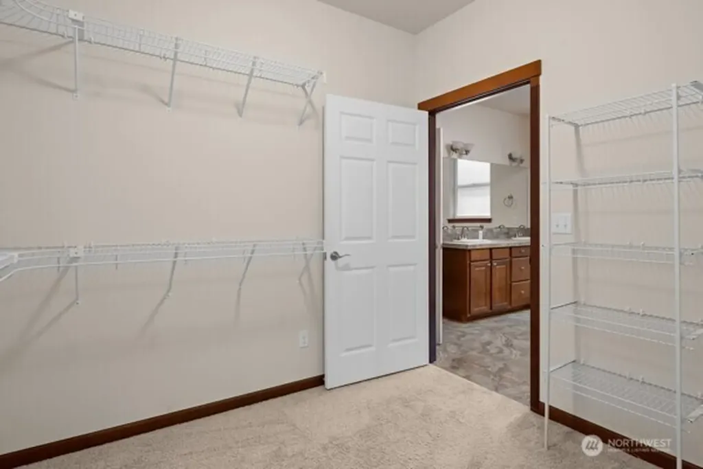 1844 SW Aberdeen Court Oak Harbor WA 98277