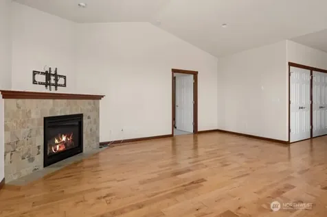 1844 SW Aberdeen Court Oak Harbor WA 98277