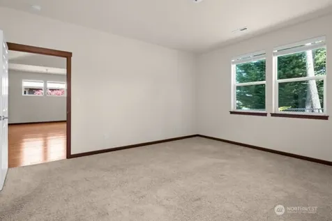 1844 SW Aberdeen Court Oak Harbor WA 98277