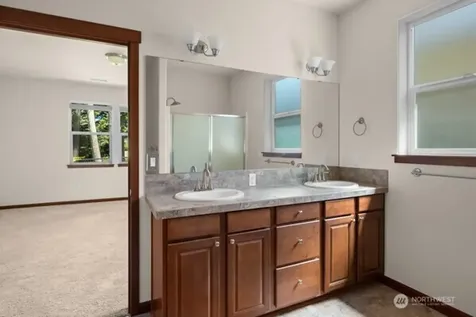 1844 SW Aberdeen Court Oak Harbor WA 98277