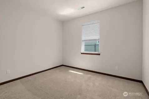 1844 SW Aberdeen Court Oak Harbor WA 98277