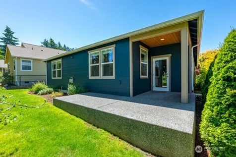 1844 SW Aberdeen Court Oak Harbor WA 98277