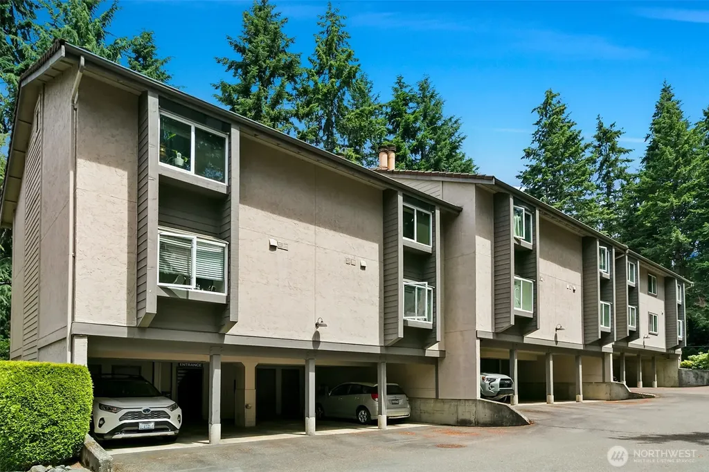 12715 NE 120th Street Kirkland WA 98034